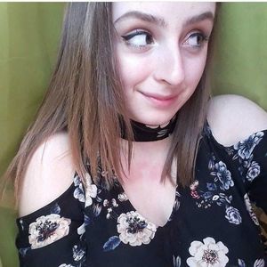 Meet your Posher, Caitlyn